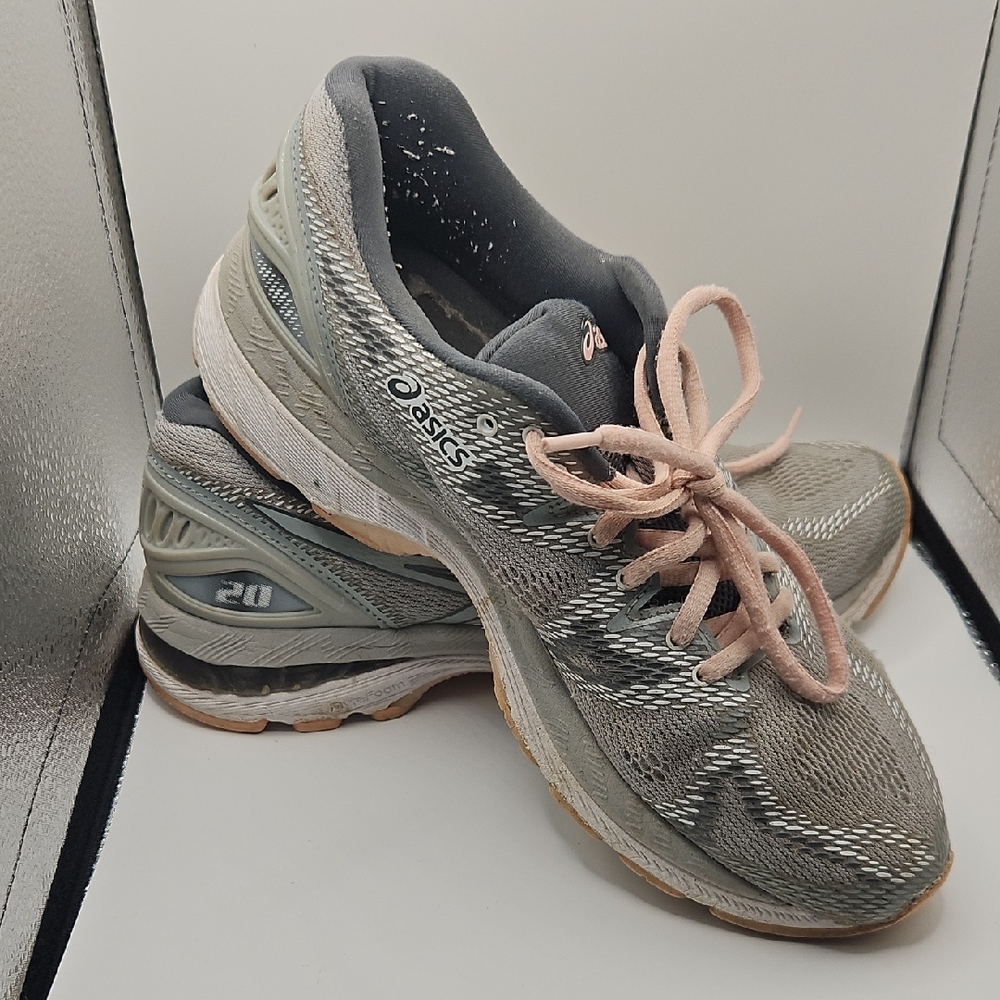 Oasics Running Shoe, 9 US